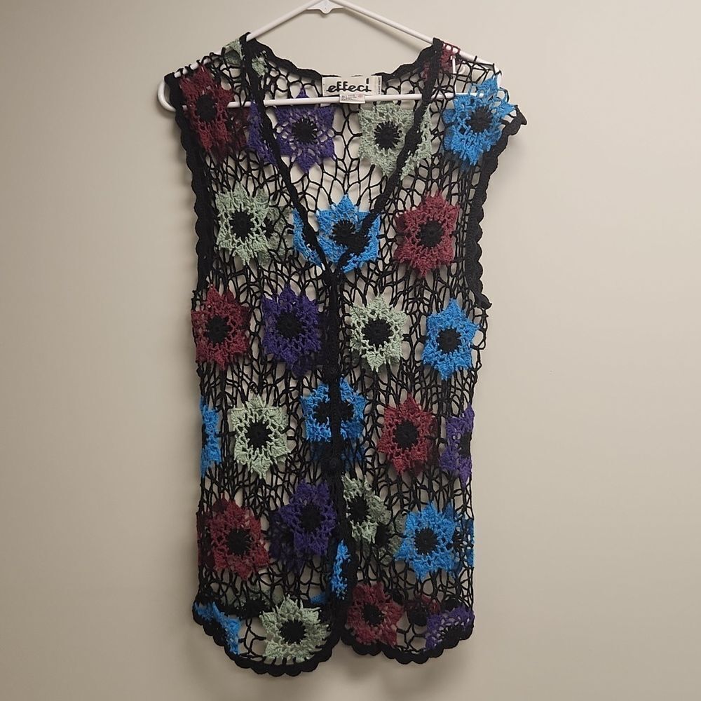 Hand Knit Floral Vest M